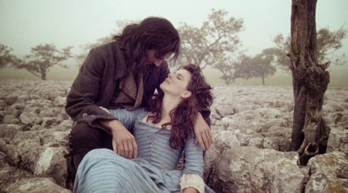 Morro dos Ventos Uivantes - blog de psicologia Melkberg - ódio - amor - Catherine - Heathcliff - filme