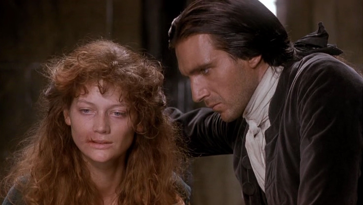 Isabella Linton era apaixonada por Heathchliff e ele sabendo disso se aproxima para violentar ela, para deslocar o Eodio que estava sentindo por Catherine.