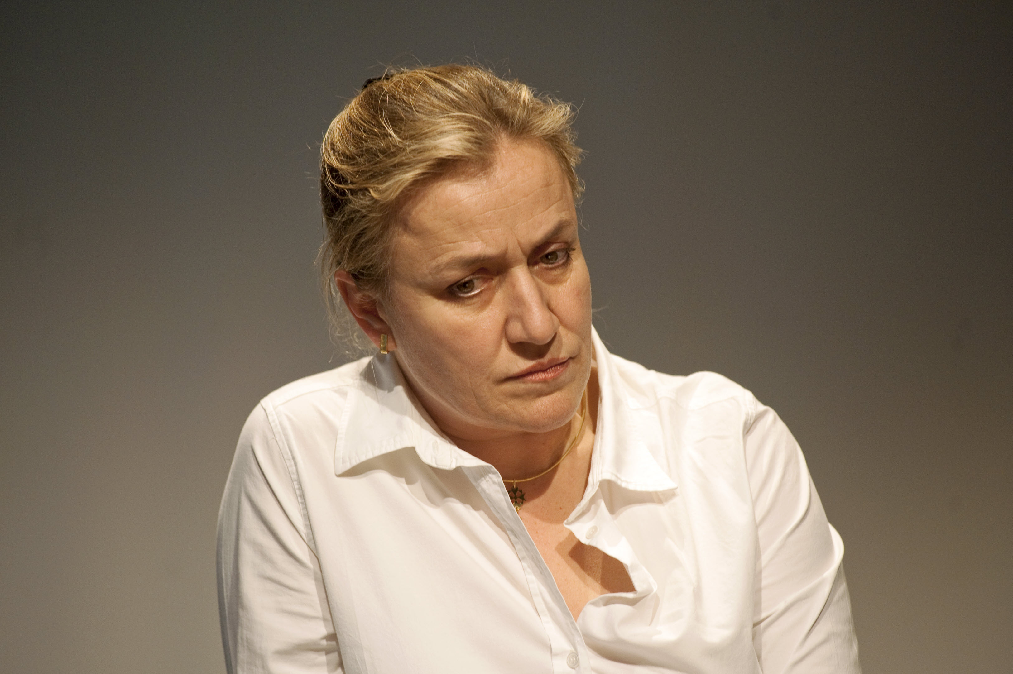 Irène Frachon | 150 miligramas - blog de psicologia Melkberg - Irène Frachon - mediator - inspiração - medicamento - médica