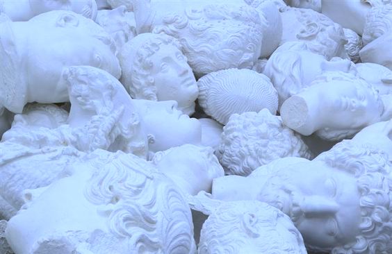 O Preço da Sociedade do Espetáculo de Guy Debord na Mente e Redes Sociais - blog de psicologia Melkberg