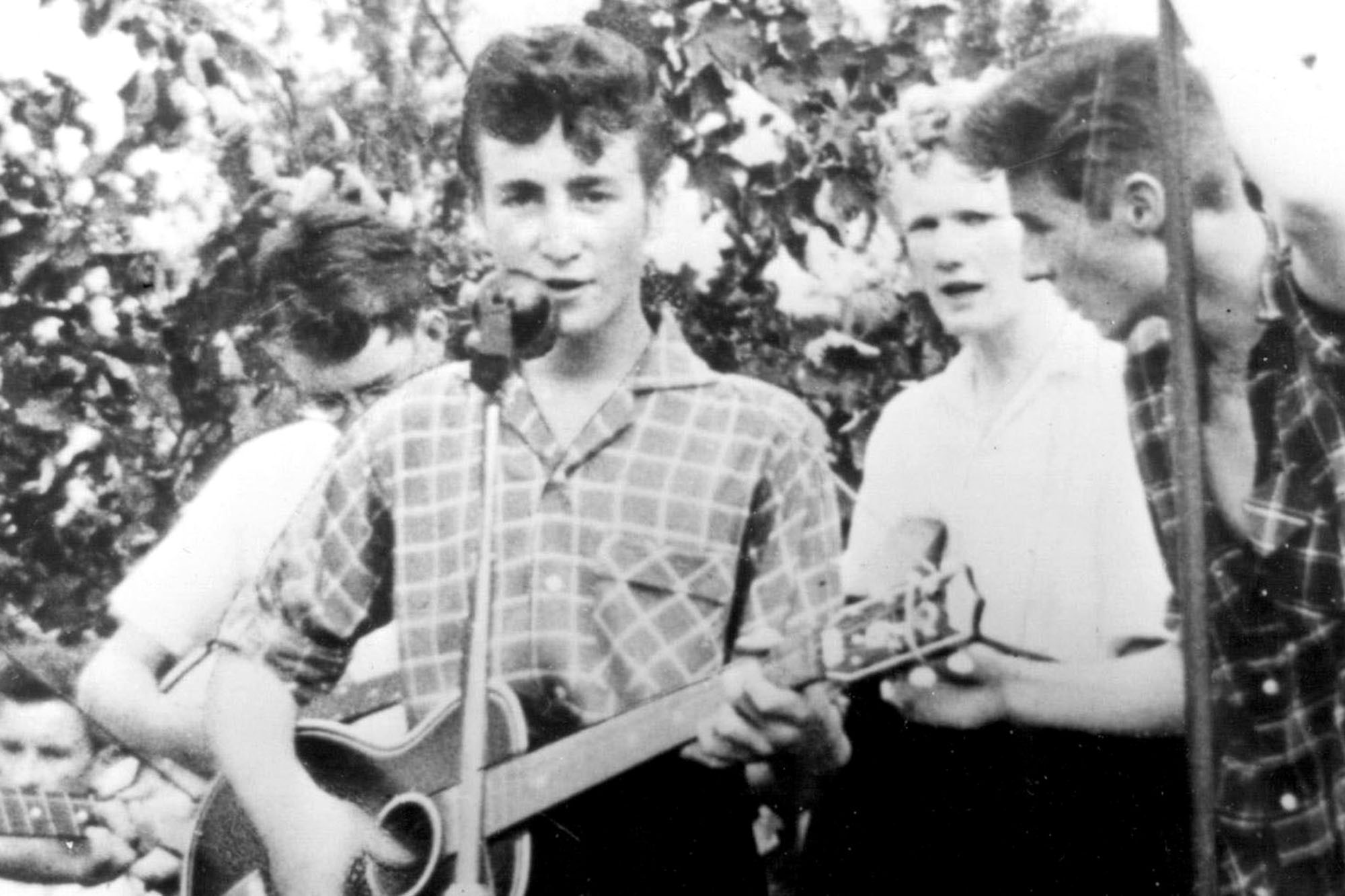 Imagine John Lennon, uma biografia resumida - parte 1 - blog de psicologia Melkberg - John Lennon - banda - mae - Beatles - anos - vida - Yoko Ono - Paul McCartney