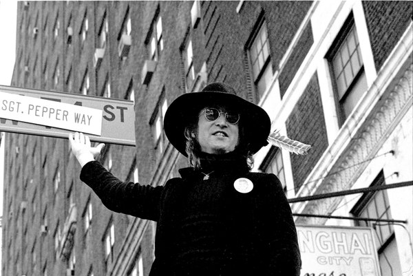 Imagine John Lennon, uma biografia resumida - parte 2 - blog de psicologia Melkberg - John Lennon - Yoko Ono - biografia resumida - Julian Lennon - vida - amor - mãe - paz - Beatles - pai - música - filho - imagine