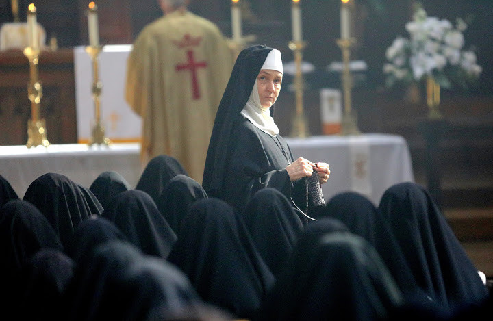 Análise e Resumo do Filme Novitiate / Noviciado - blog de psicologia Melkberg - freiras - Noviciado - Novitiate - convento - Deus - Cathleen - poder - Igreja - amor - filme 