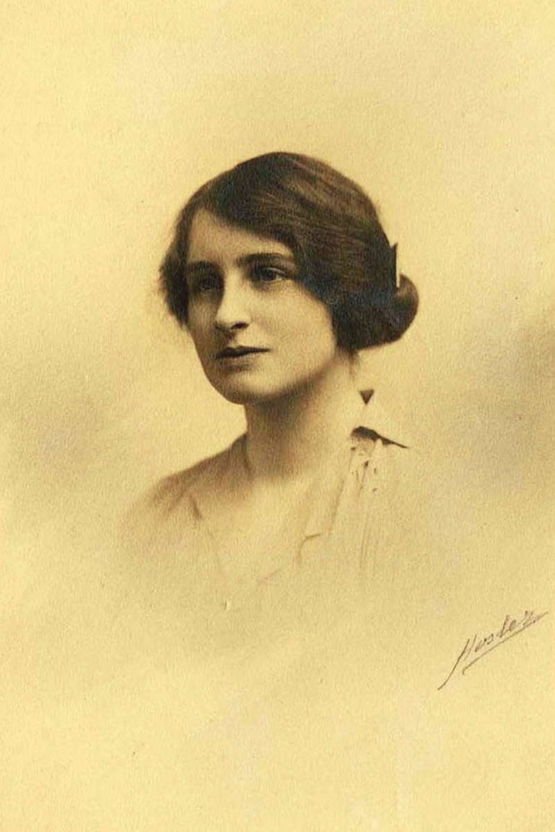 Biografia da escritora e enfermeira de guerra, Vera Brittain - blog de psicologia Melkberg - Vera Brittain - Edward Britin - guerra - Primeira Guerra Mundial - Roland Leighton - Testament of Youth - VAD - Winifred Holtby - George Catlin